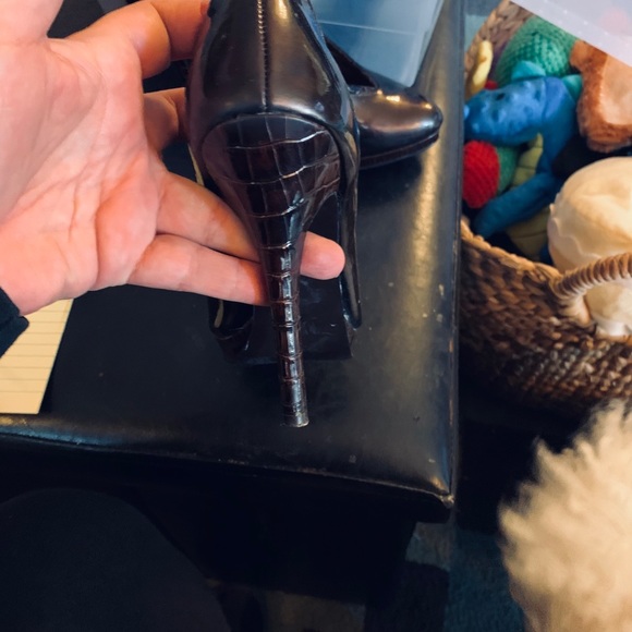 Shoes - Picture 8 of 10